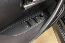 musta Toyota Corolla 2021 kuva 15.