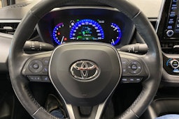 musta Toyota Corolla 2021 kuva 16.