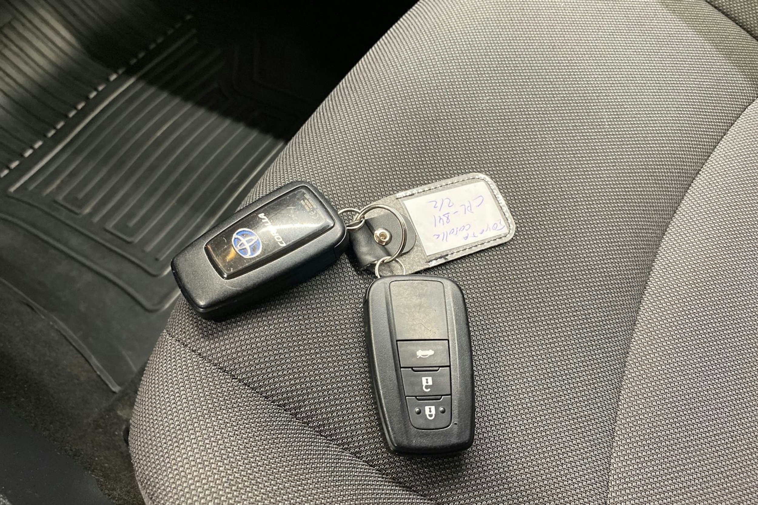 musta Toyota Corolla 2021 kuva 23.