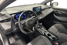 valkoinen Toyota Corolla 2021 kuva 3.