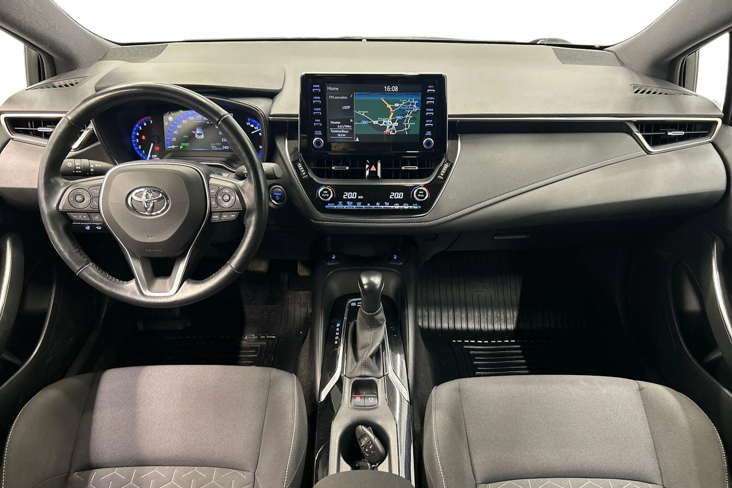 valkoinen Toyota Corolla 2021 kuva 9.