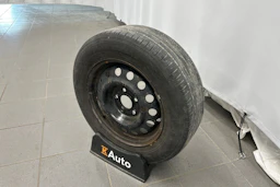 valkoinen Toyota Corolla 2021 kuva 26.