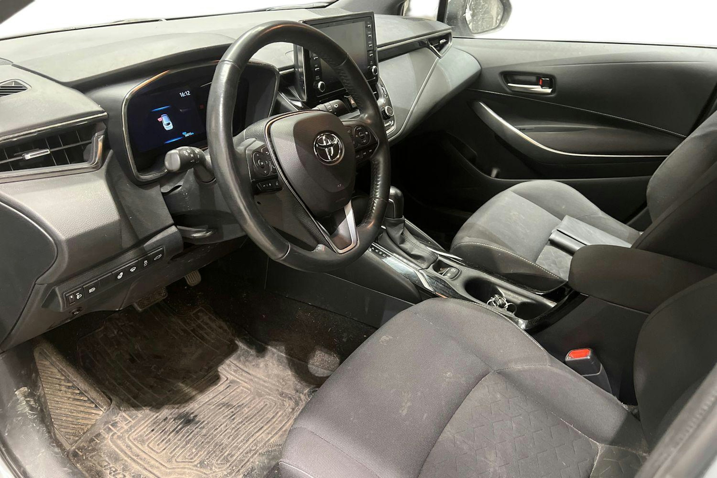 harmaa Toyota Corolla 2021 kuva 3.