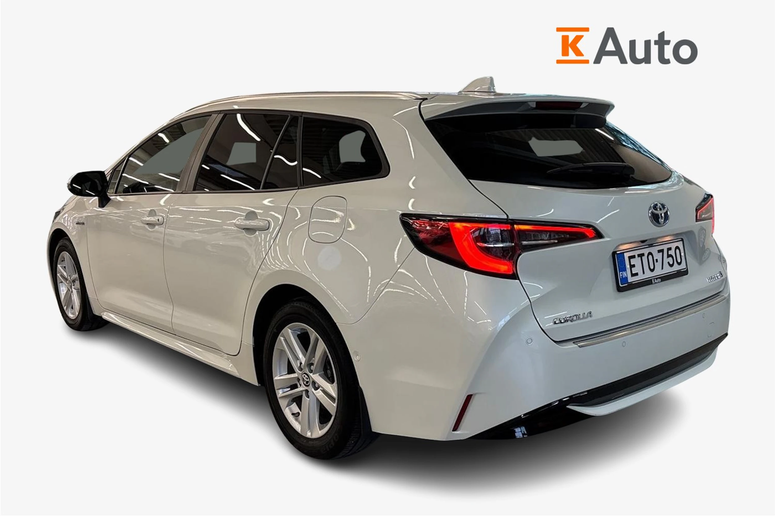 valkoinen Toyota Corolla 2021 kuva 2.