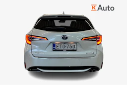 valkoinen Toyota Corolla 2021 kuva 3.