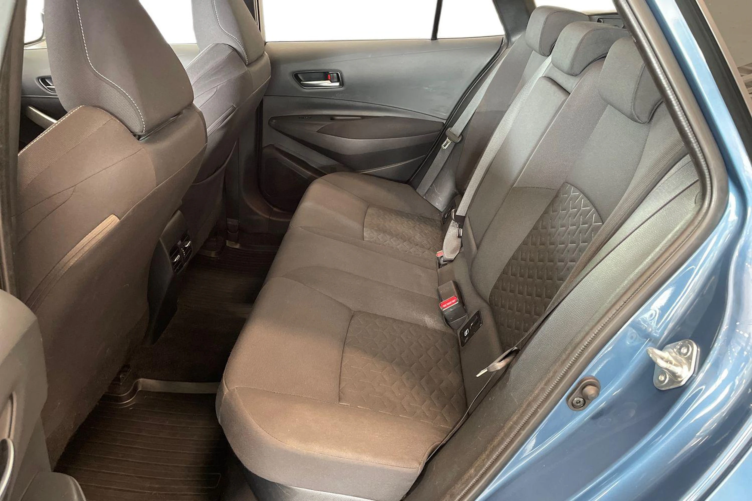 sininen Toyota Corolla 2021 kuva 8.