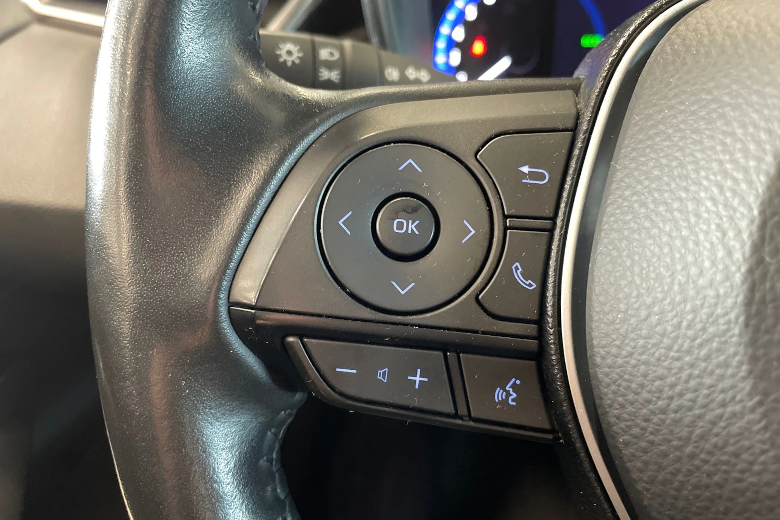 sininen Toyota Corolla 2021 kuva 16.
