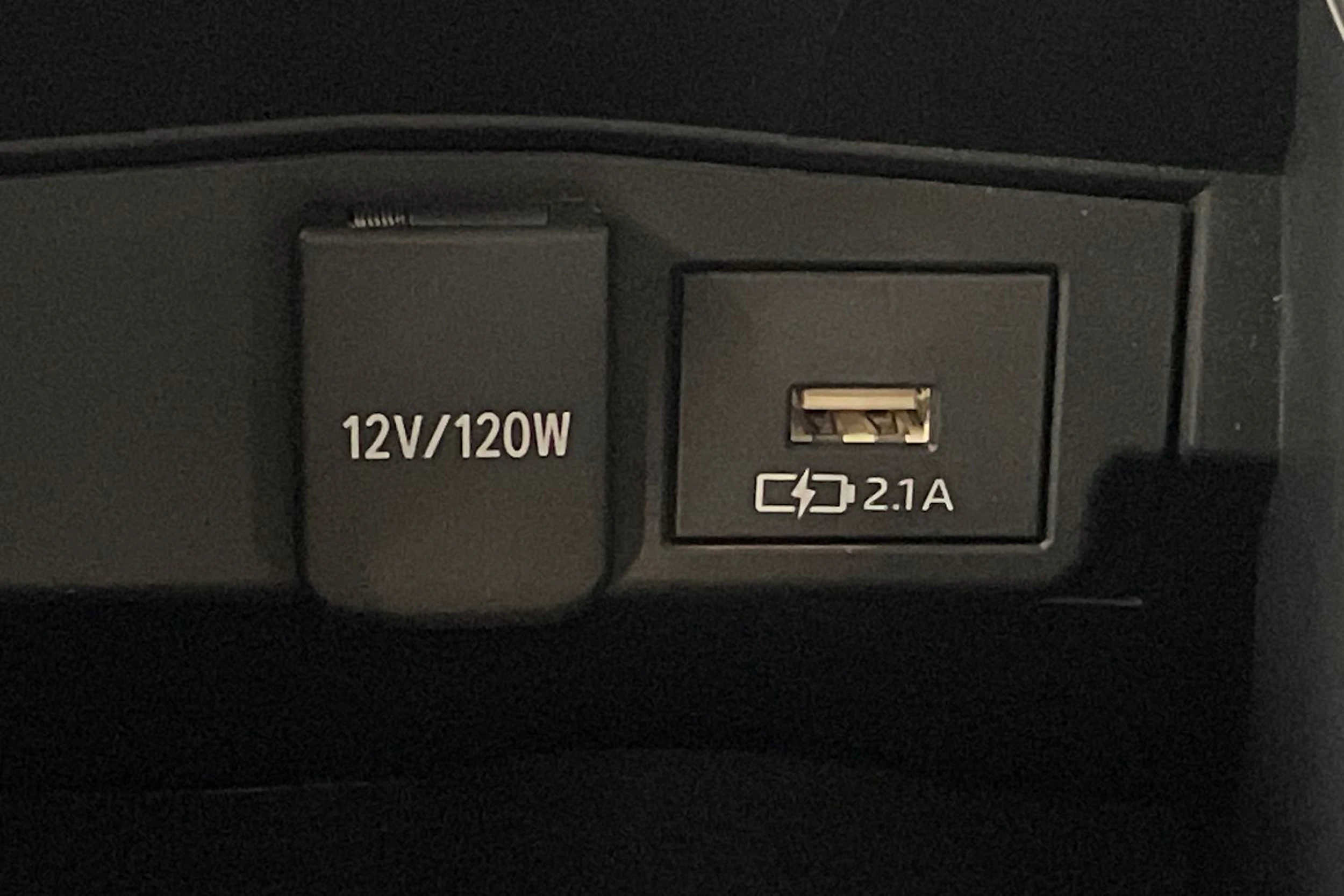 sininen Toyota Corolla 2021 kuva 24.