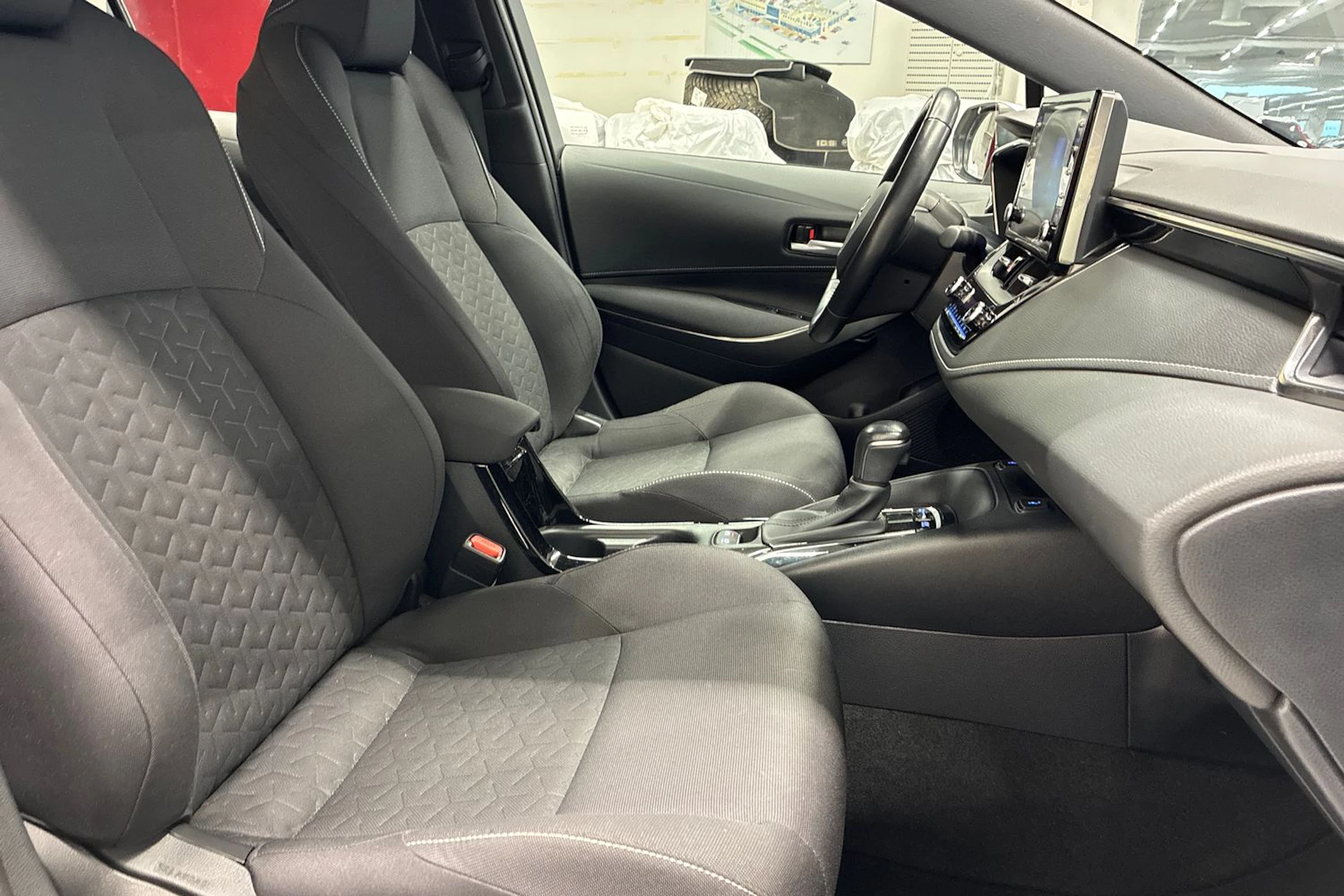 hopea Toyota Corolla 2021 kuva 26.