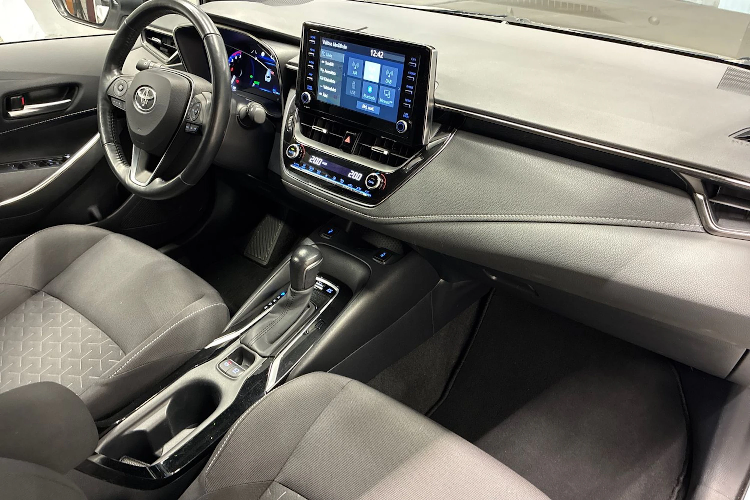 hopea Toyota Corolla 2021 kuva 27.