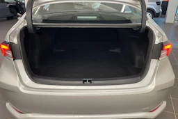 hopea Toyota Corolla 2021 kuva 16.
