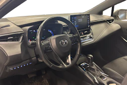 valkoinen Toyota Corolla 2021 kuva 3.