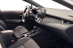 valkoinen Toyota Corolla 2021 kuva 11.
