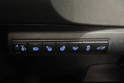 valkoinen Toyota Corolla 2021 kuva 26.