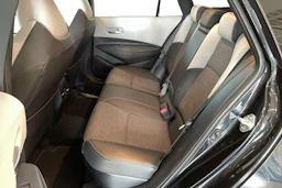 musta Toyota Corolla 2021 kuva 8.