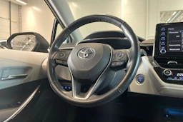 musta Toyota Corolla 2021 kuva 13.