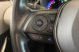 musta Toyota Corolla 2021 kuva 16.