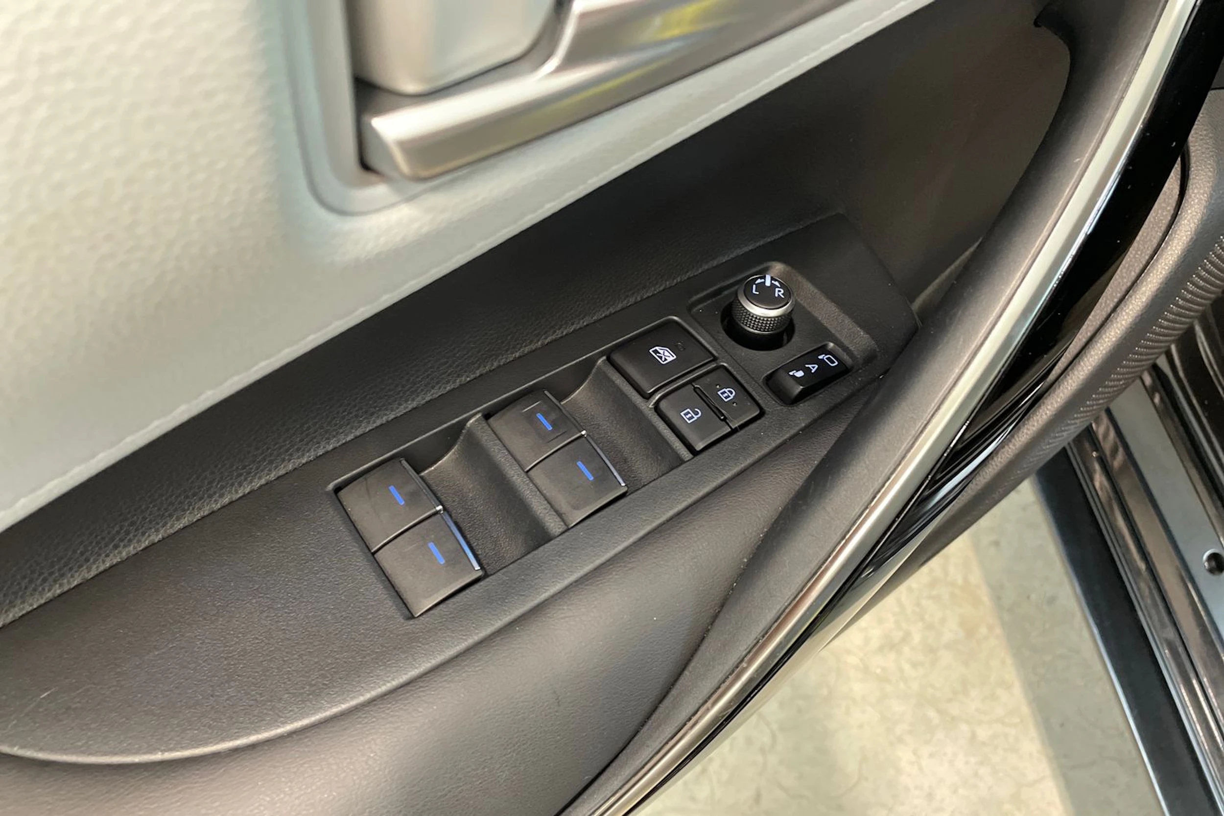 musta Toyota Corolla 2021 kuva 26.