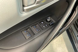 musta Toyota Corolla 2021 kuva 26.