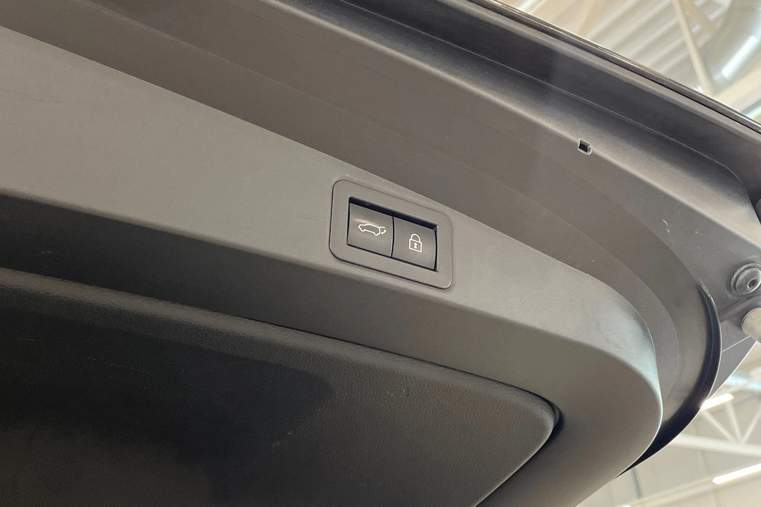 musta Toyota Corolla 2021 kuva 28.