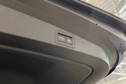 musta Toyota Corolla 2021 kuva 28.