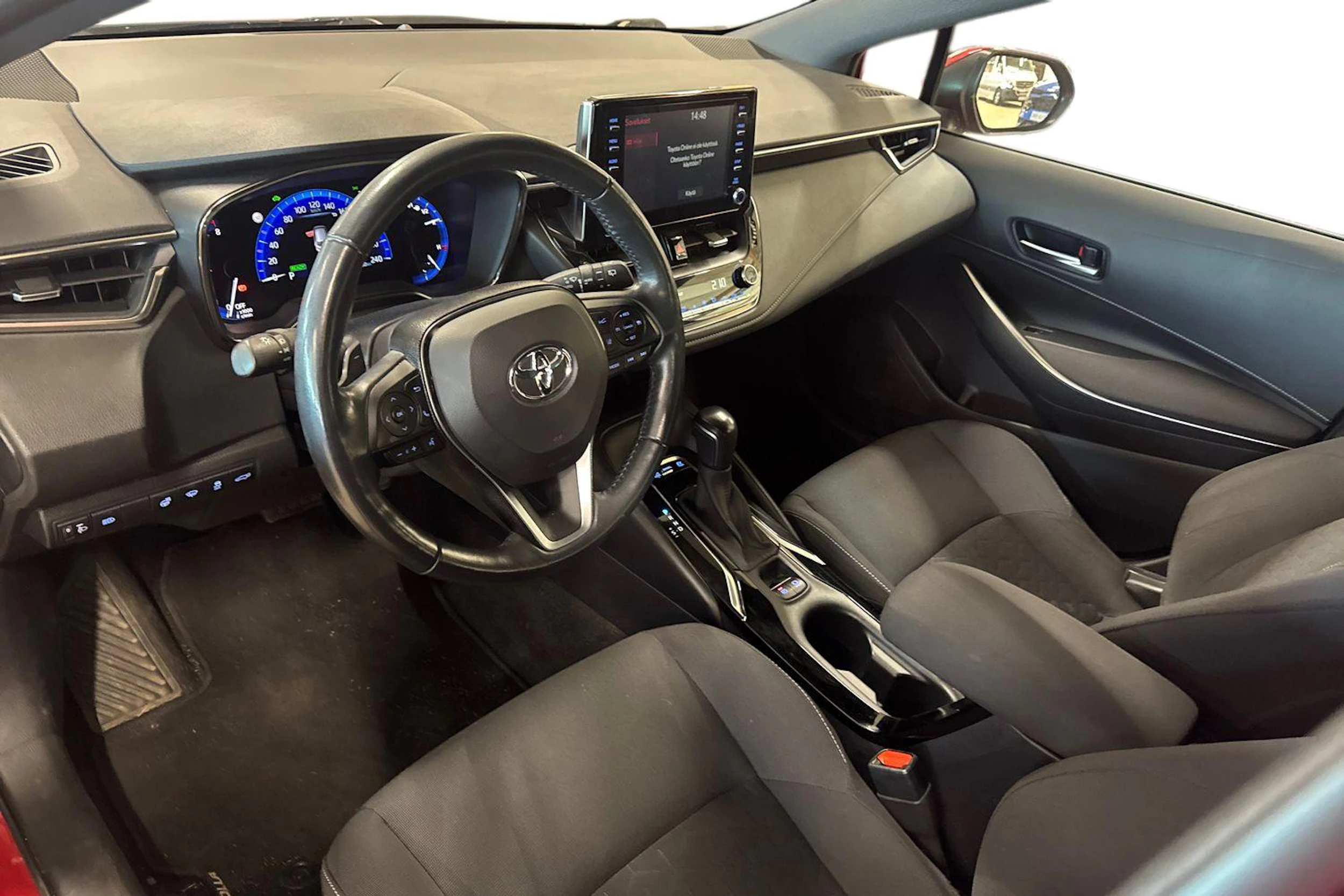 punainen Toyota Corolla 2021 kuva 3.