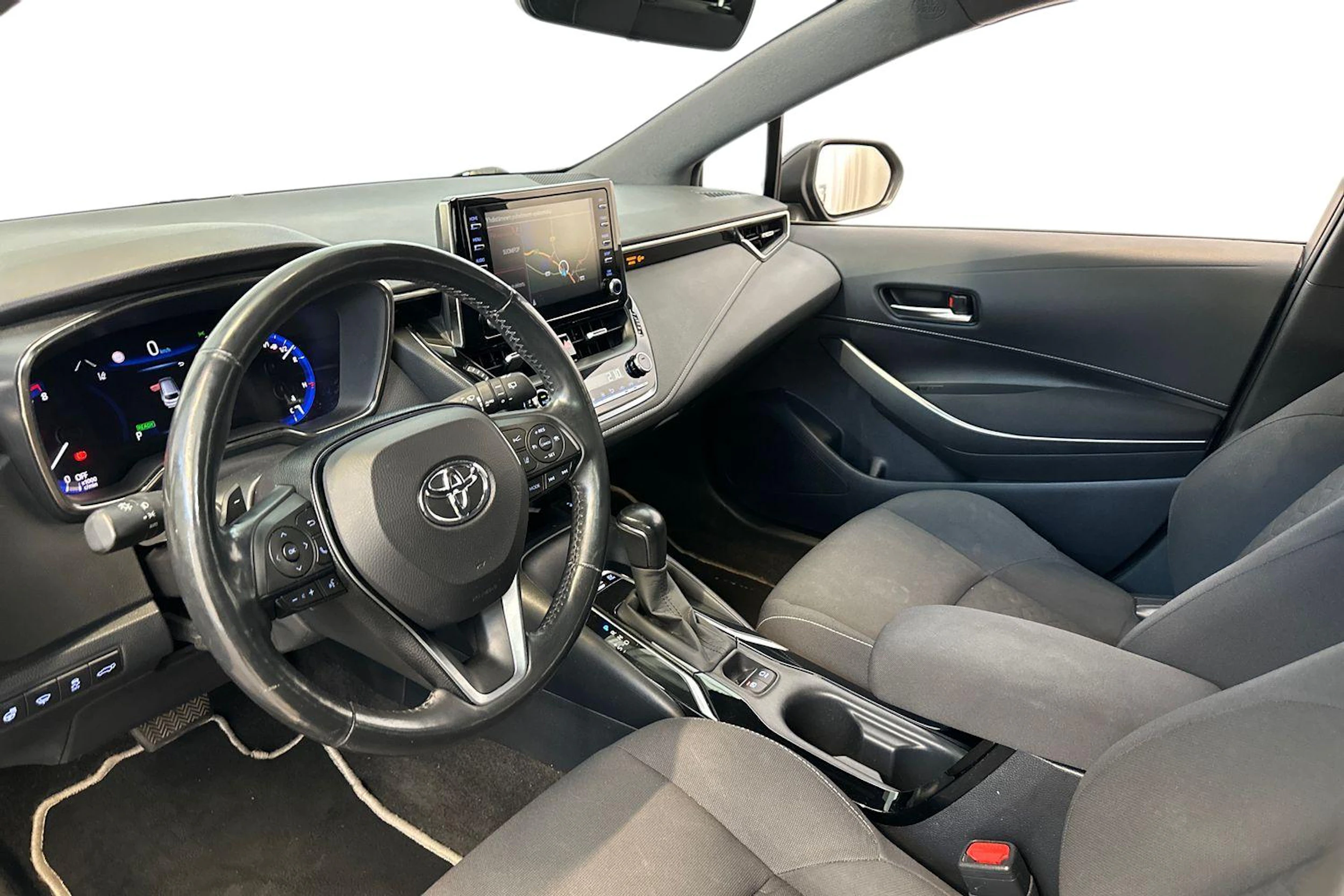 musta Toyota Corolla 2021 kuva 6.