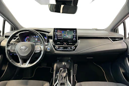 musta Toyota Corolla 2021 kuva 7.