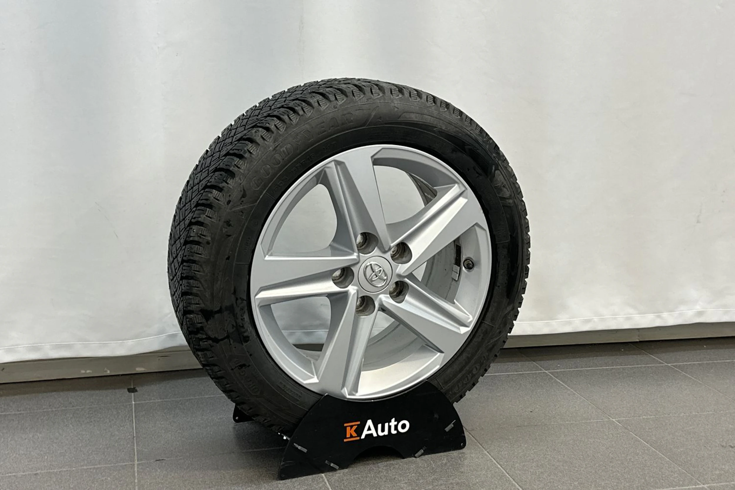 musta Toyota Corolla 2021 kuva 11.