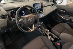 Sininen Toyota Corolla 2021 kuva 6.