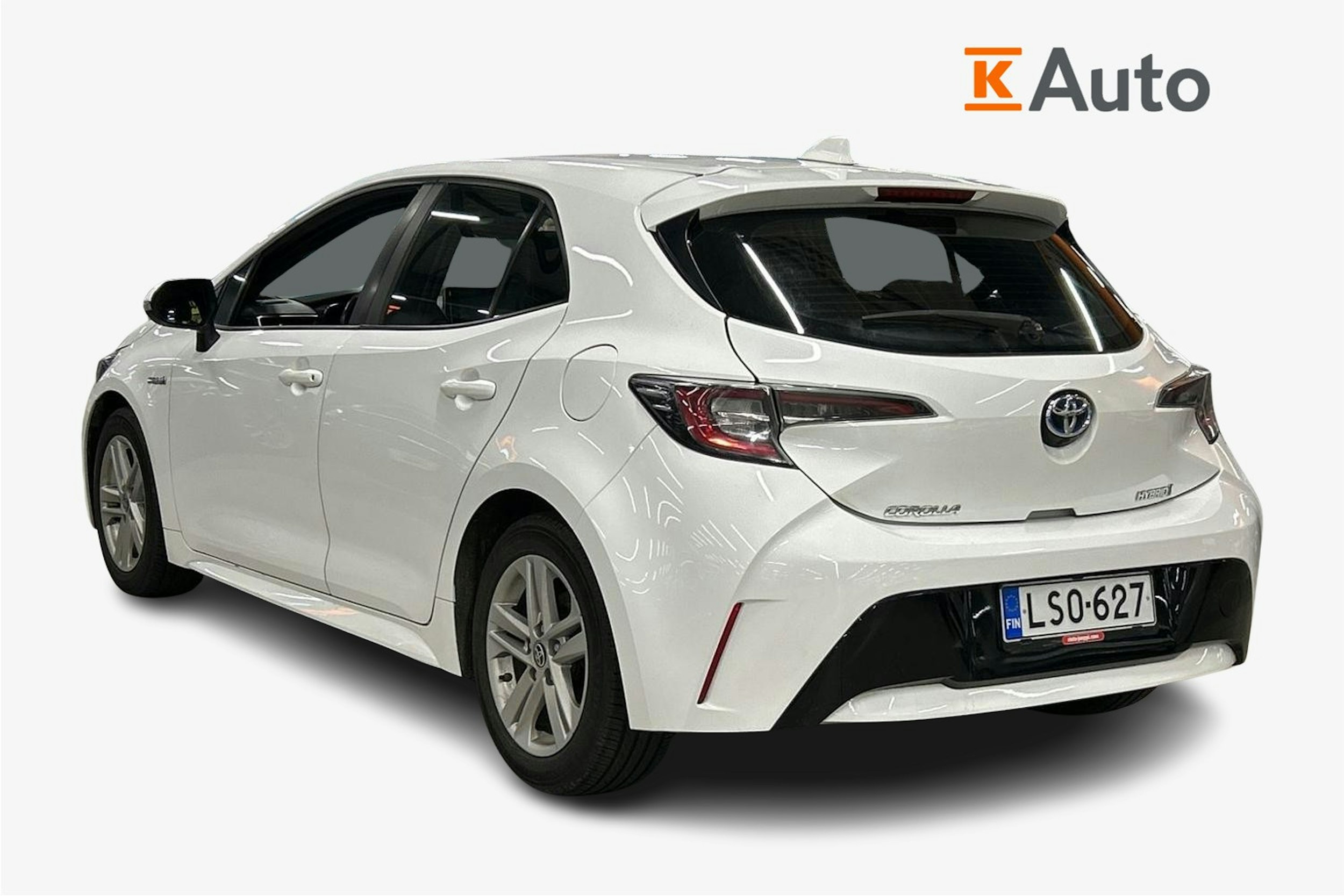 valkoinen Toyota Corolla 2021 kuva 2.