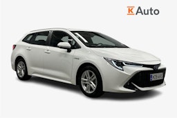 valkoinen Toyota Corolla 2021 kuva 1.