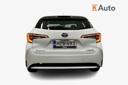 valkoinen Toyota Corolla 2021 kuva 3.