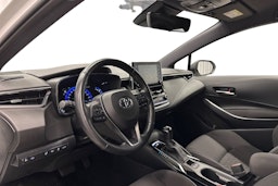 valkoinen Toyota Corolla 2021 kuva 7.