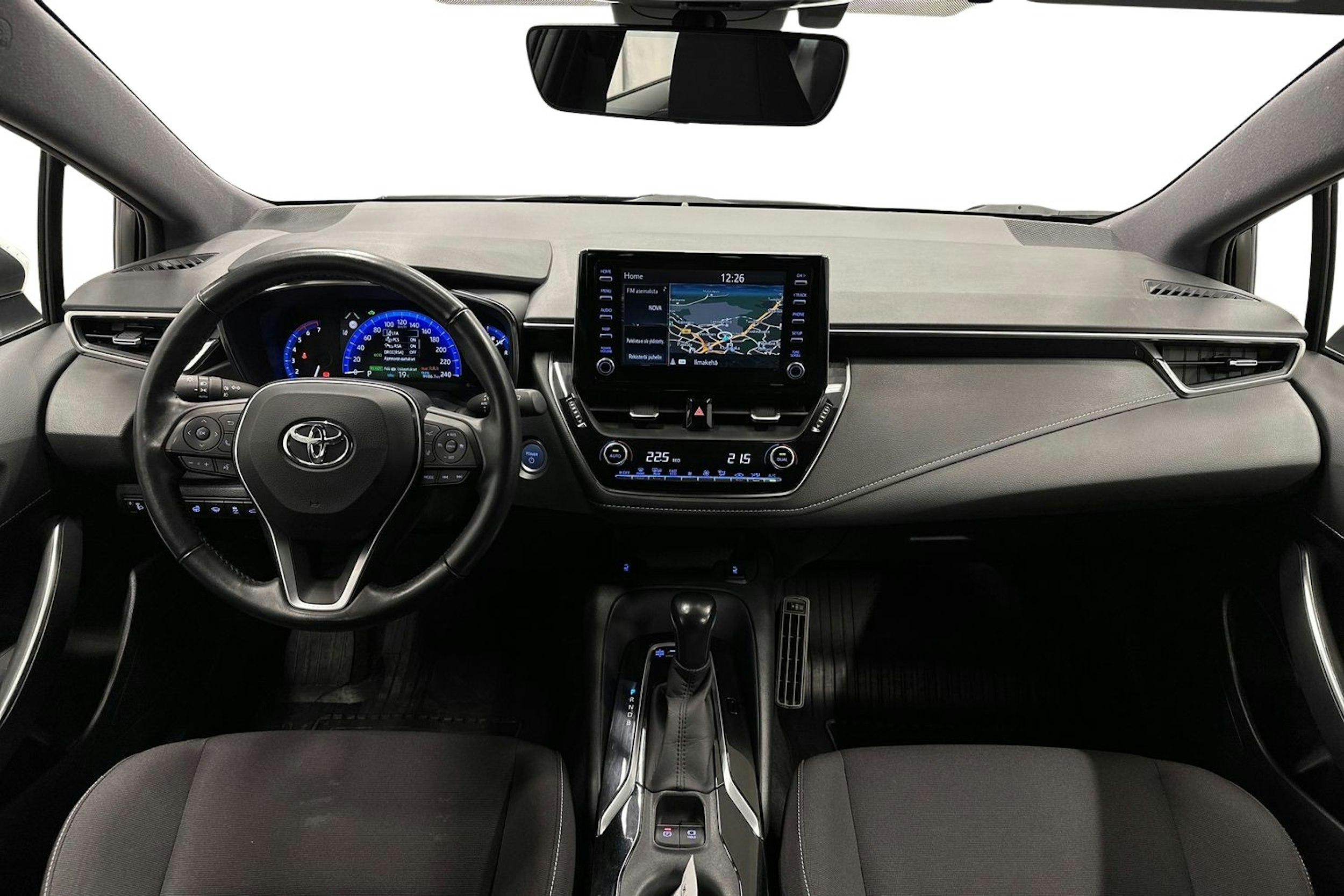 valkoinen Toyota Corolla 2021 kuva 9.