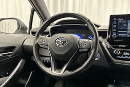 valkoinen Toyota Corolla 2021 kuva 14.