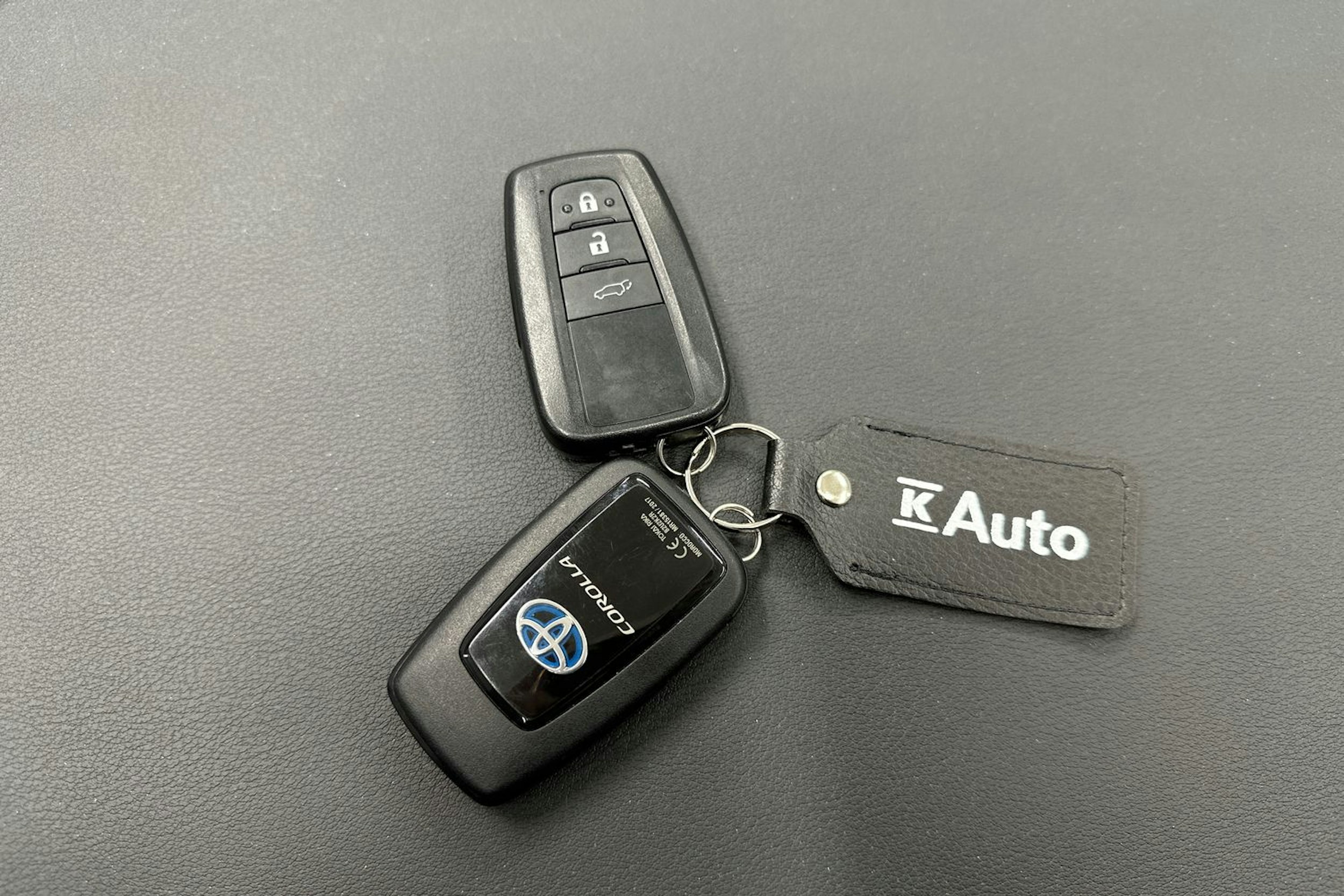 valkoinen Toyota Corolla 2021 kuva 24.