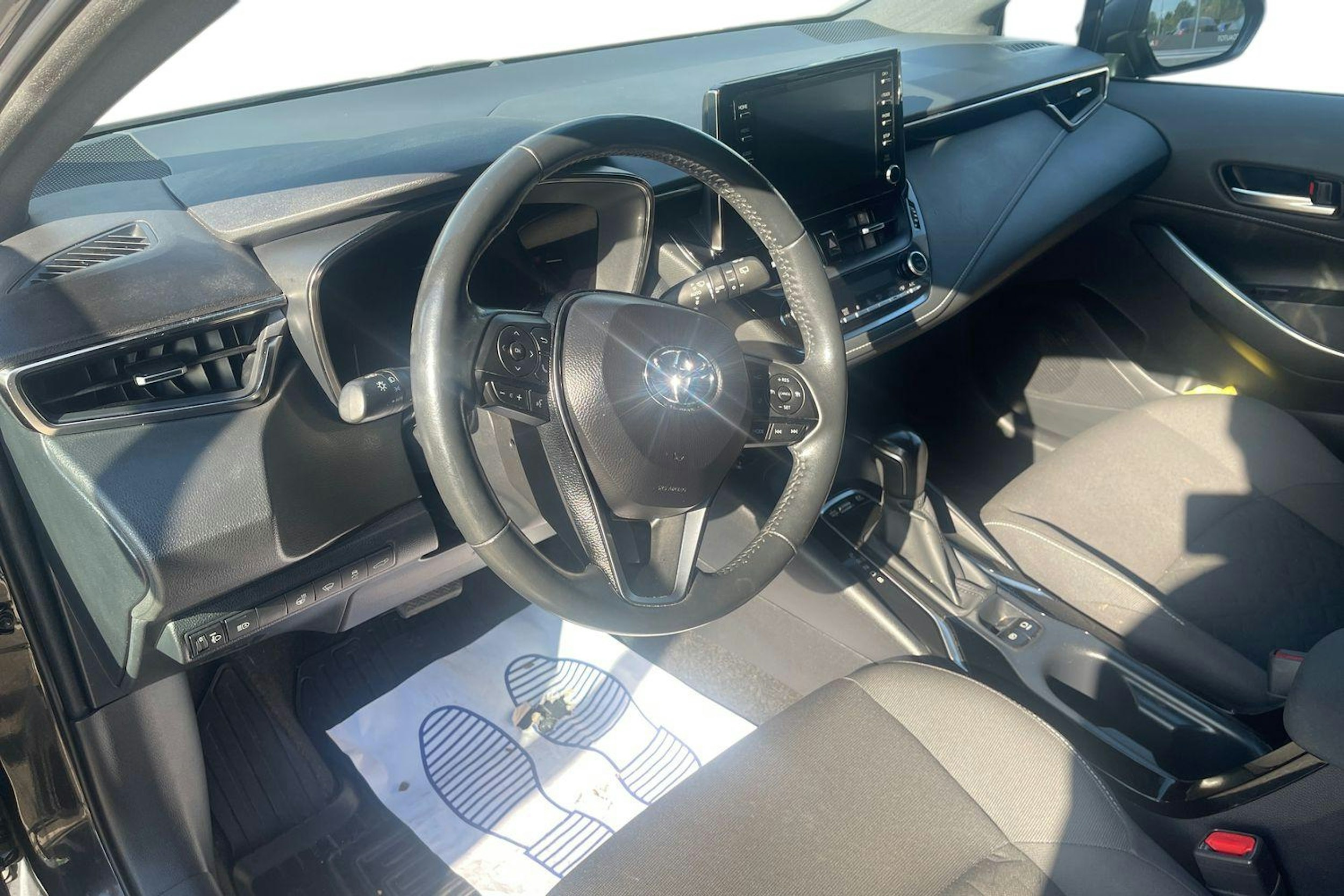 musta Toyota Corolla 2021 kuva 3.