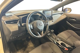 valkoinen Toyota Corolla 2021 kuva 3.