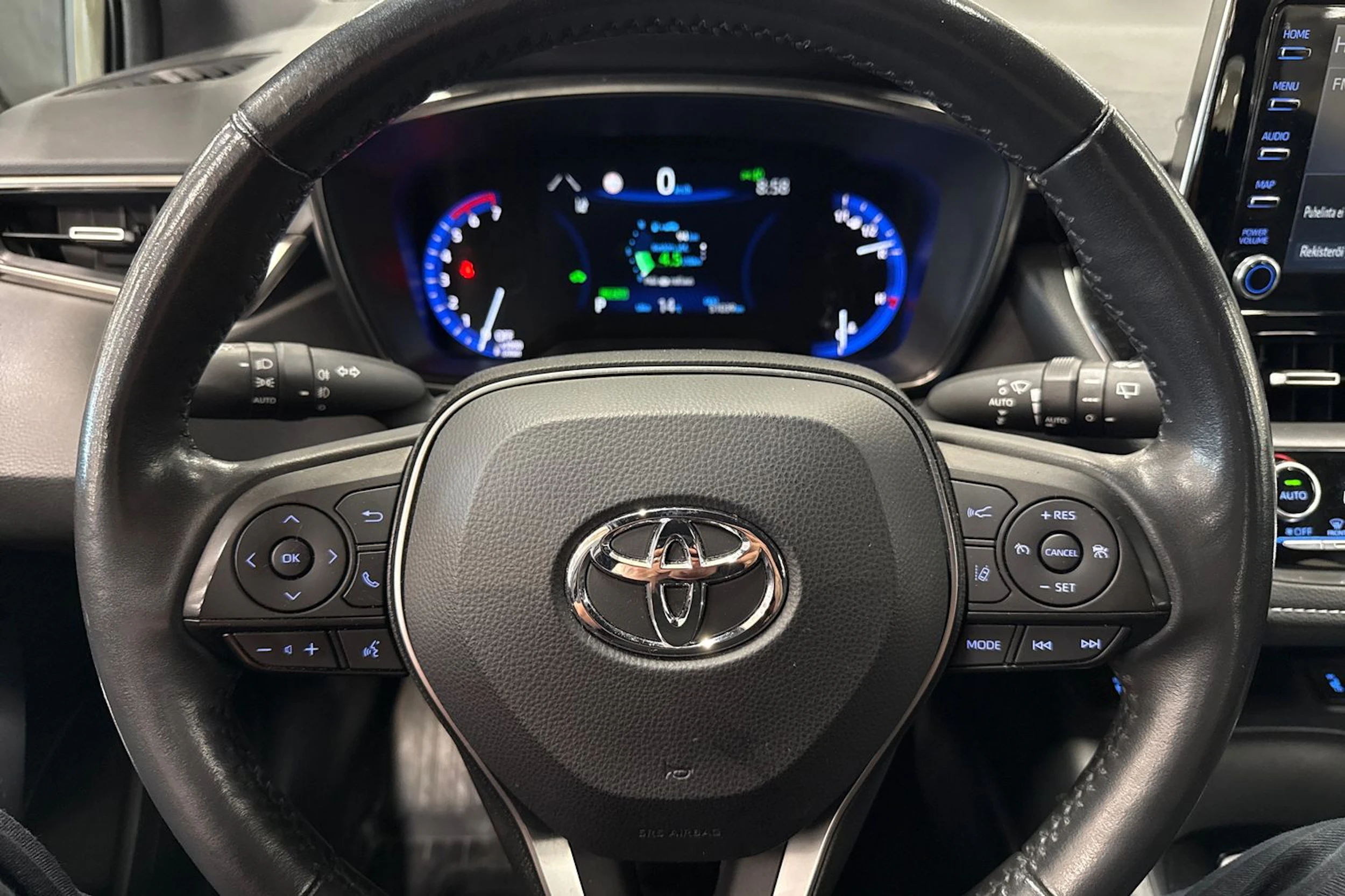 ruskea (beige) Toyota Corolla 2021 kuva 5.