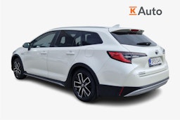 valkoinen Toyota Corolla 2021 kuva 2.