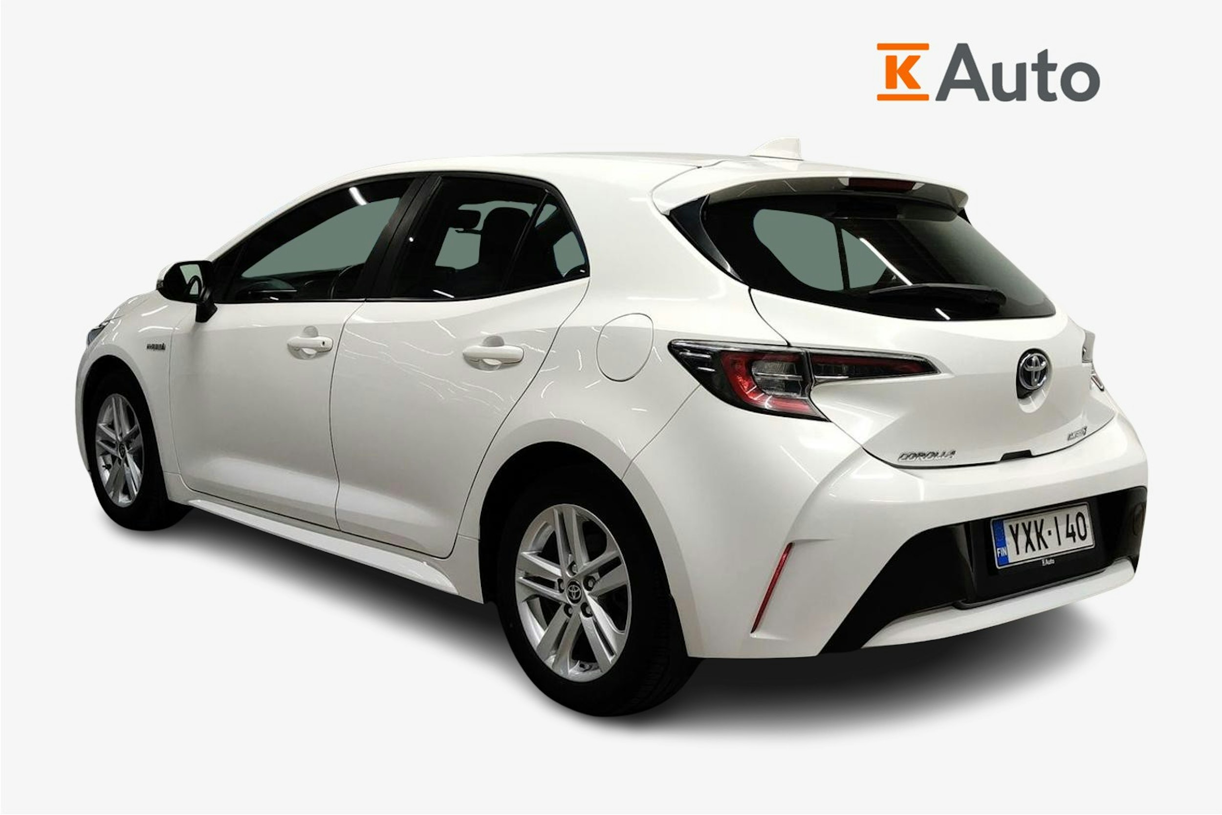 valkoinen Toyota Corolla 2021 kuva 2.