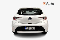 valkoinen Toyota Corolla 2021 kuva 3.
