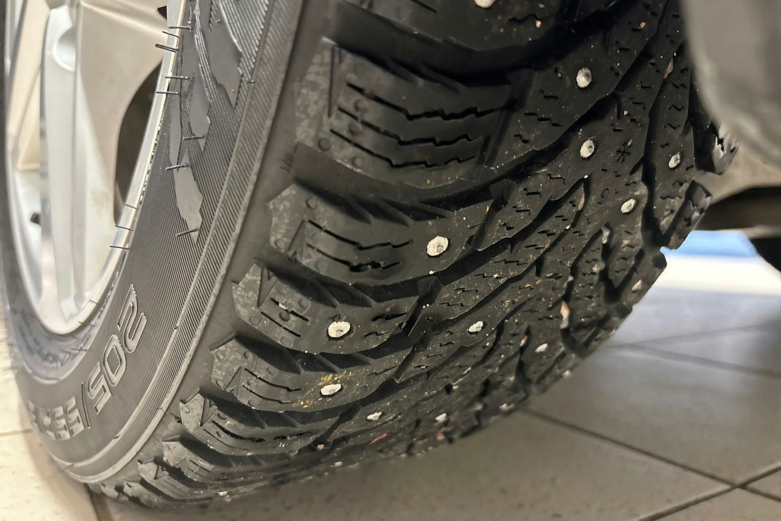 Valkoinen Toyota Corolla 2021 kuva 10.