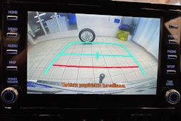 Valkoinen Toyota Corolla 2021 kuva 20.