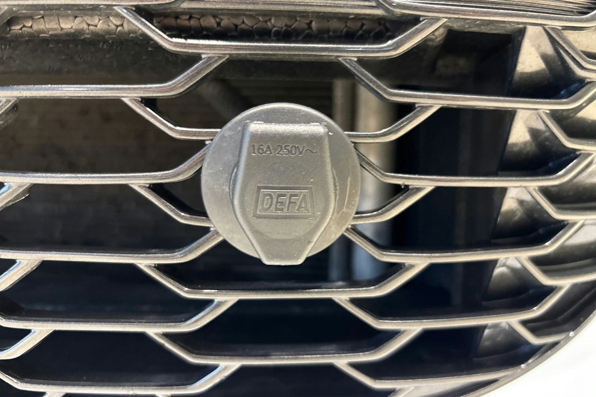 Valkoinen Toyota Corolla 2021 kuva 22.