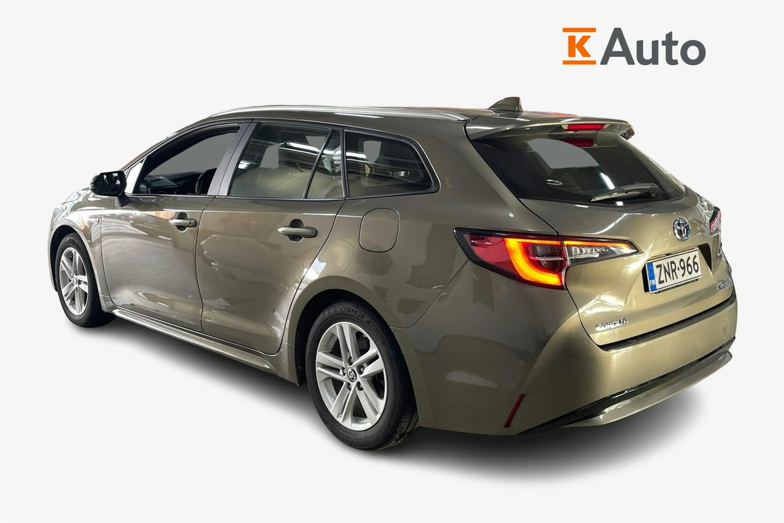 Ruskea (beige) Toyota Corolla 2021 kuva 2.