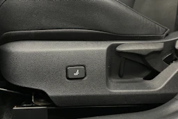 hopea Toyota Corolla 2022 kuva 17.