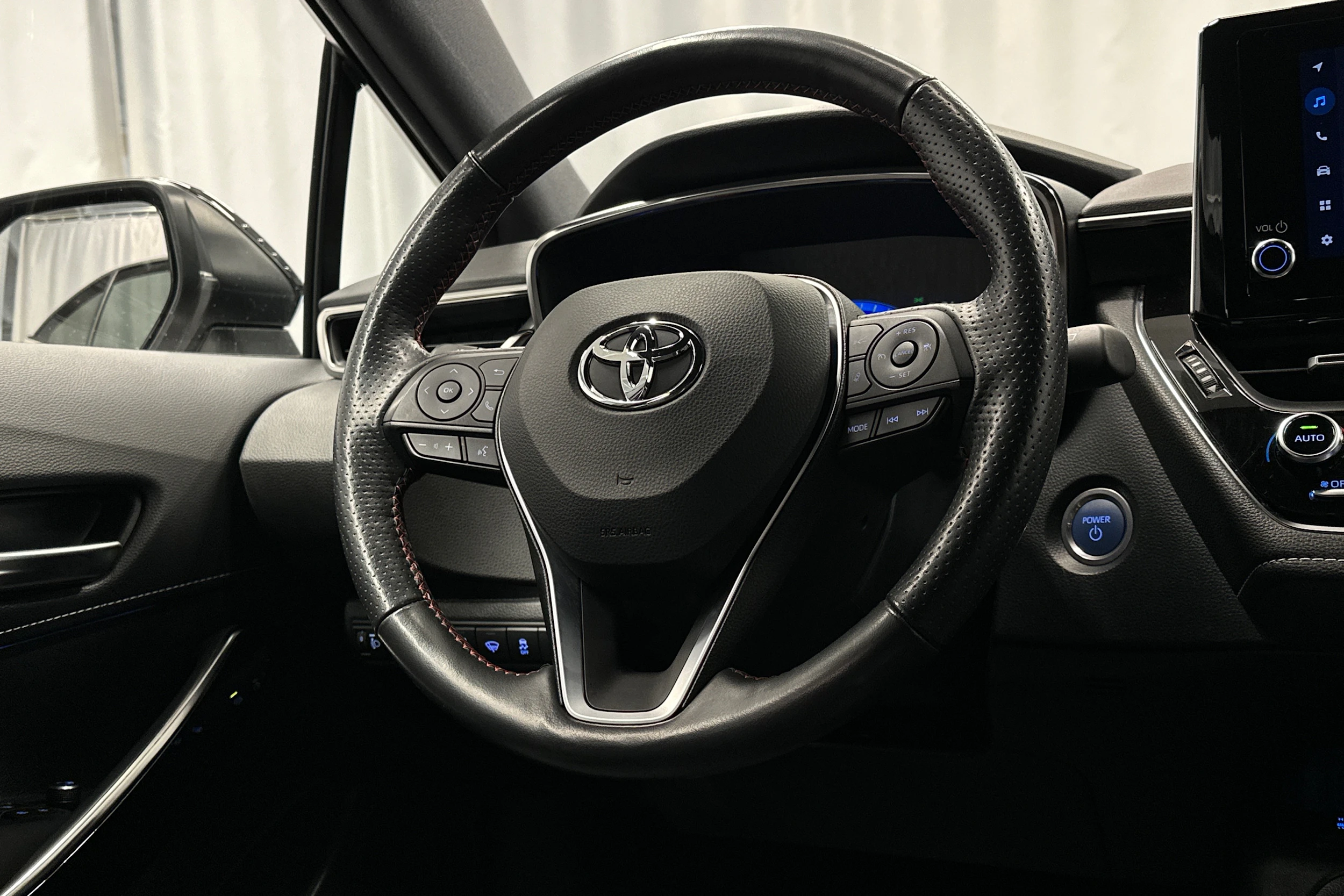 hopea Toyota Corolla 2022 kuva 18.