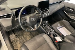 Valkoinen Toyota Corolla 2022 kuva 3.